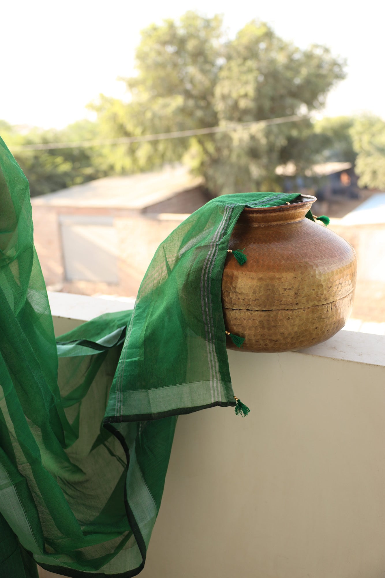 Hariyali Handloom Cotton Saree (With Stitched Brocade Blouse)